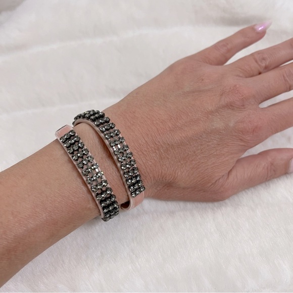 NWT Tory Burch CRYSTAL EMBELLISHED DOUBLE-WRAP VELVET BRACELET -- Warm Blush - Picture 8 of 11